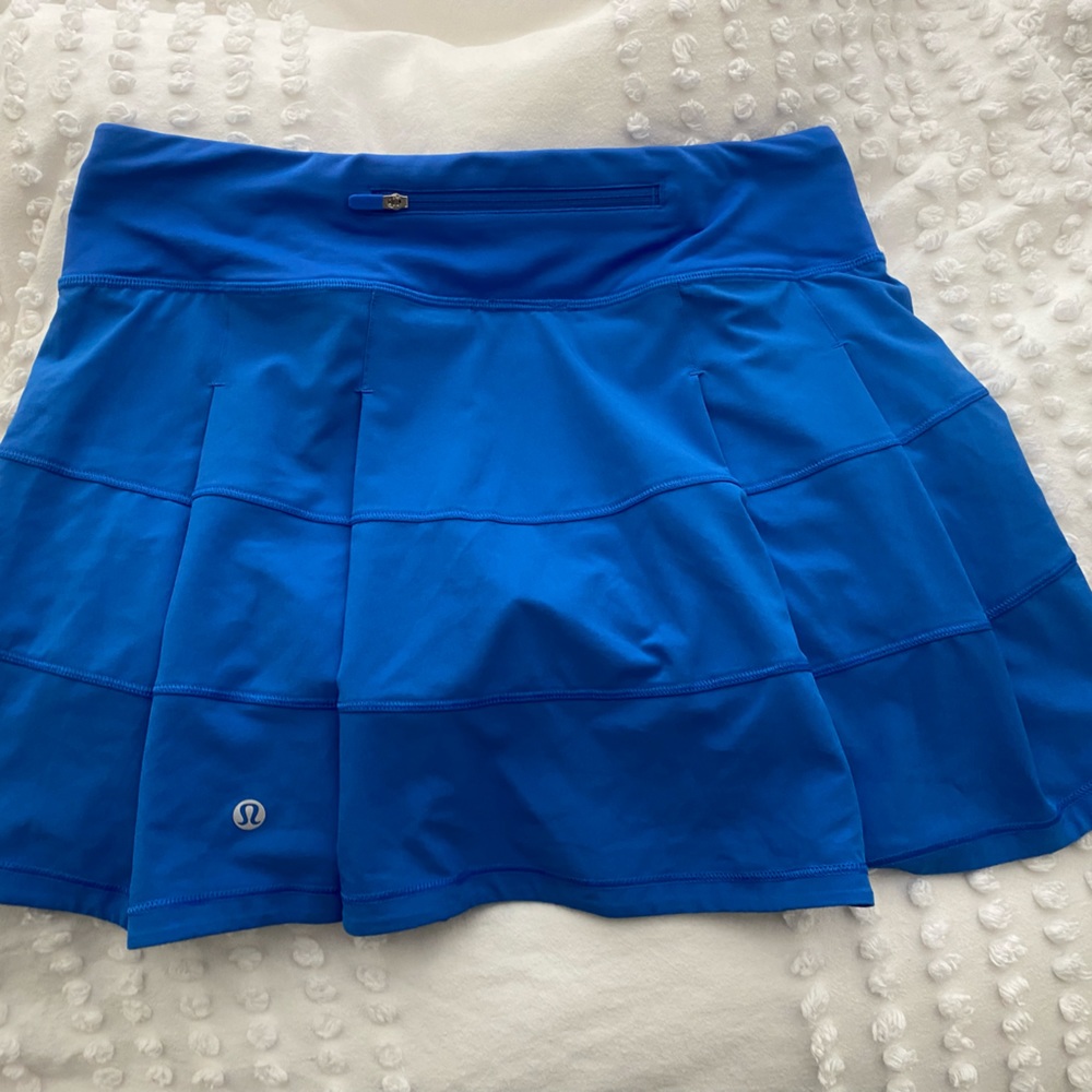 Poolside lululemon skirt: LIMITED EDITION
